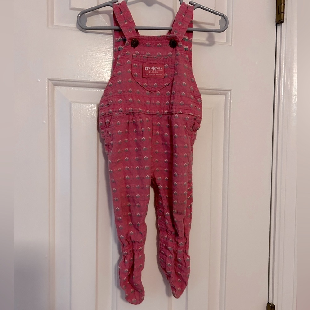 Vintage Oshkosh Pink and white floral footie overalls size 3/6 months - Picture 1 of 6